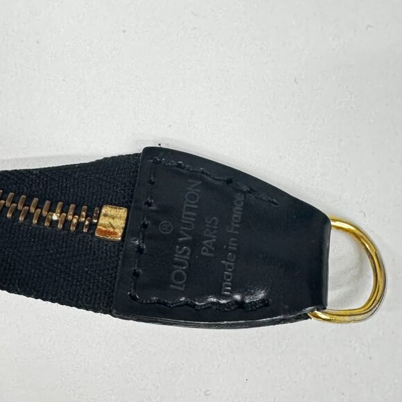 Vintage Louis Vuitton Épi Pochette | 1990s Rare Collection - Picture 3 of 9